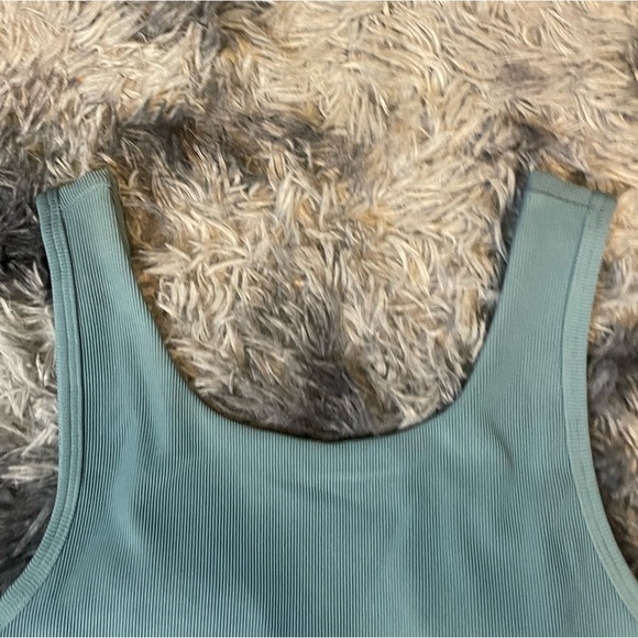 two piece workout set - Picture 4 of 10